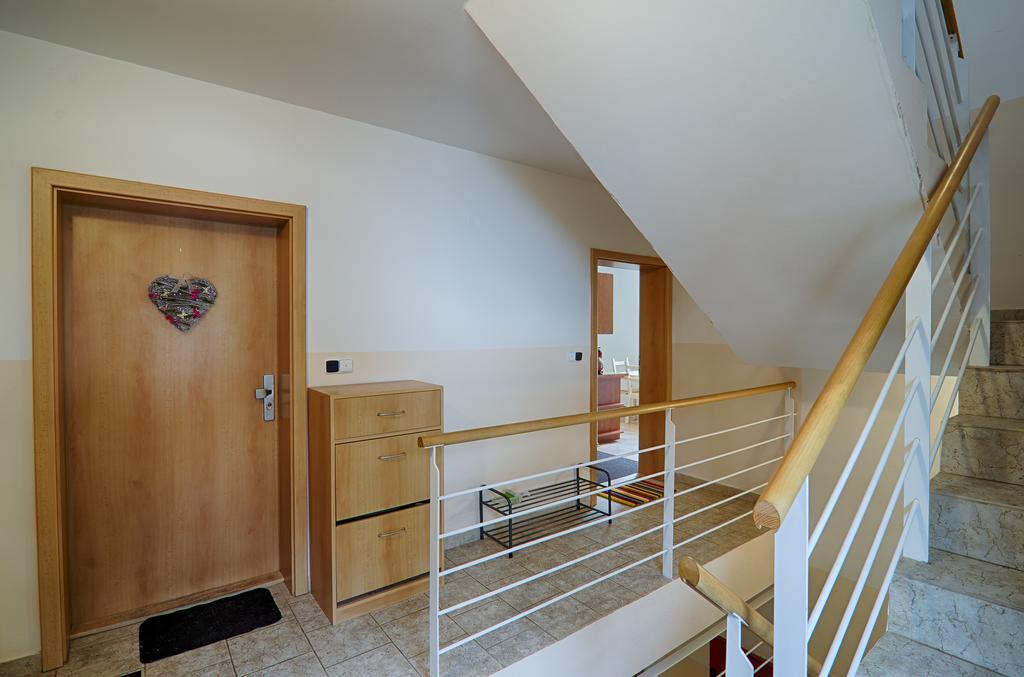 Apartman Boruvka Пец-под-Снєжкоу Екстер'єр фото